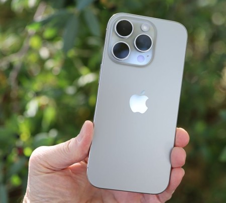 iPhone 17